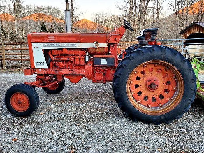 Used 1965 International 806 Tractor