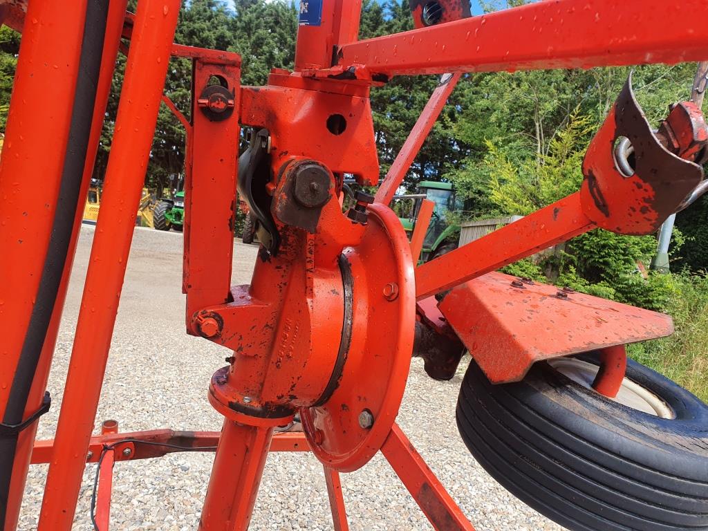 Used Kuhn GF8501MH Hay Tedder for Sale at LBG Machinery, Ltd.