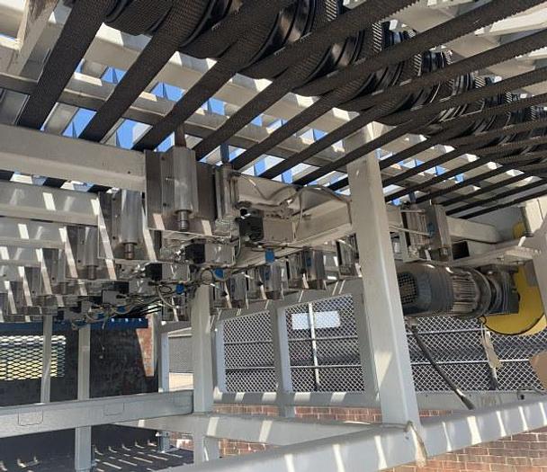 Used 5-1/2' WIDE x 15' LONG ACCUMULATING / STAGING SLIDE TYPE BELT CONVEYOR