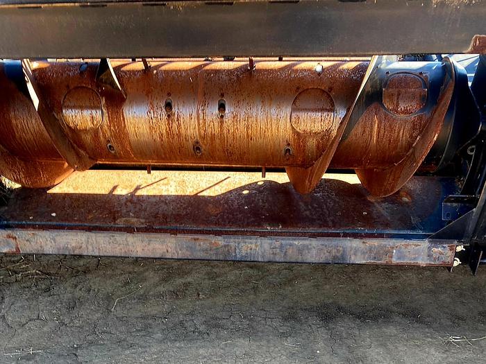 Used 2010 40' MacDon FD70 Draper Header