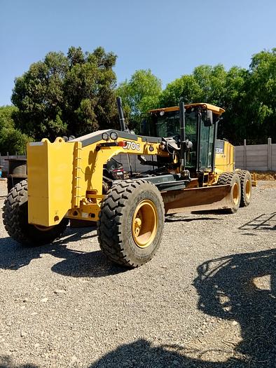 2015 JOHN DEERE 670G