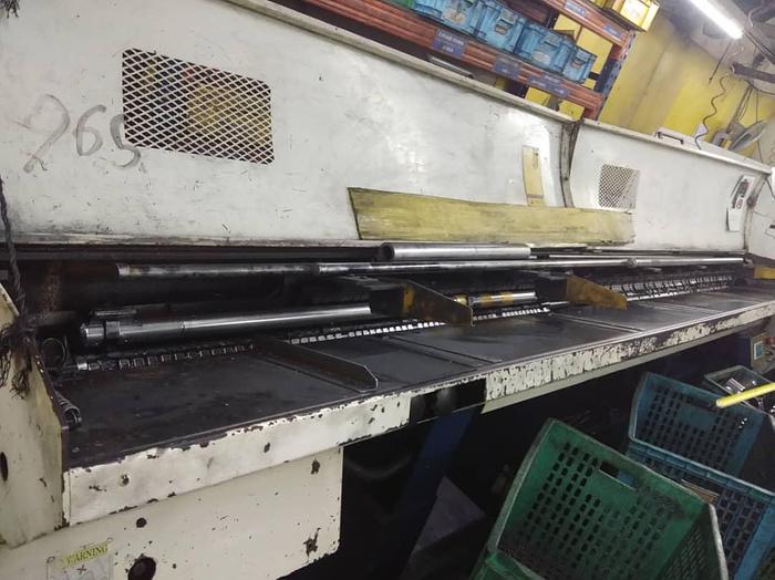 Used 2012 LIOUY HSING CNC-200L CNC LATHE MACHINE