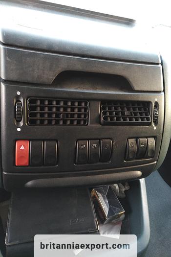 Used 2005 DAF XF95 430 manual tractor unit