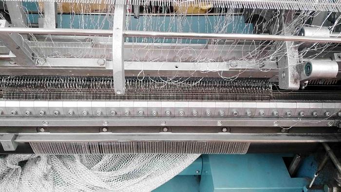 Usato Ref. 5.4.05.013 - Macchina elettronica per maglia in ordito a doppia frontura Comez modello DNB/EL 800 