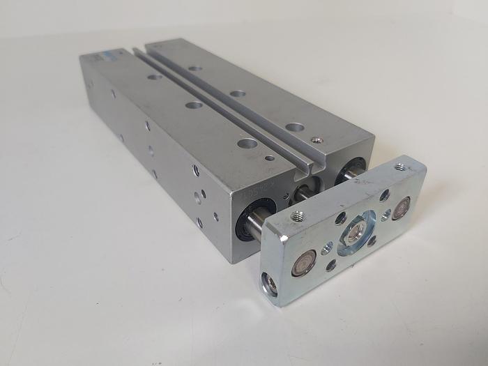 Gebraucht Kompaktzylinder mit 2 Führungsstangen, DFM-16-100-B-PPV-A-KF, 529120, Festo gebraucht