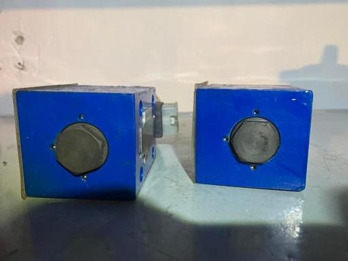 Rexroth 4WE10 Y33/CG24N9K4 Hydraulic Valve