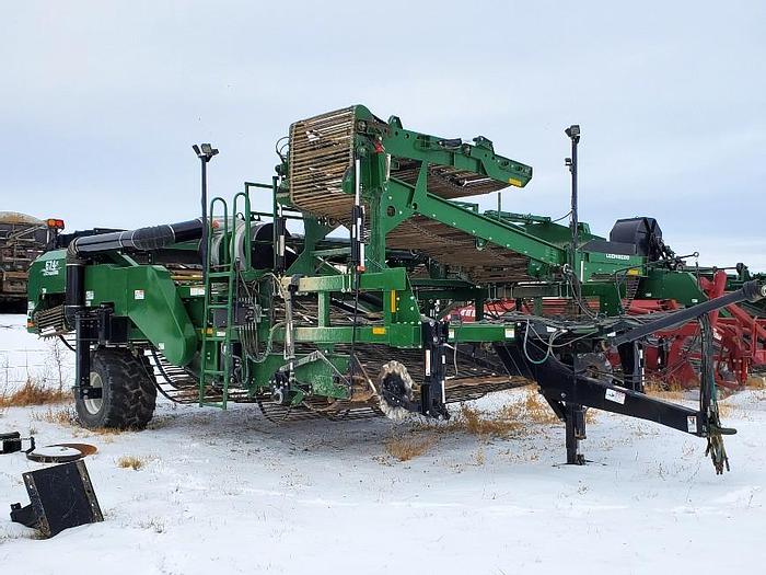 Used 2015 Lockwood 674 Potato Digger