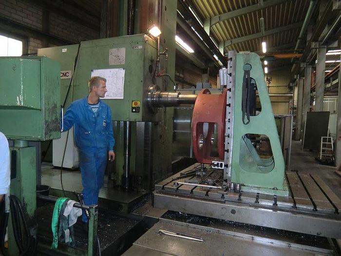 Used 1995 TOS Varnsdorf WHN 13.8 CNC Horizontal boring machine