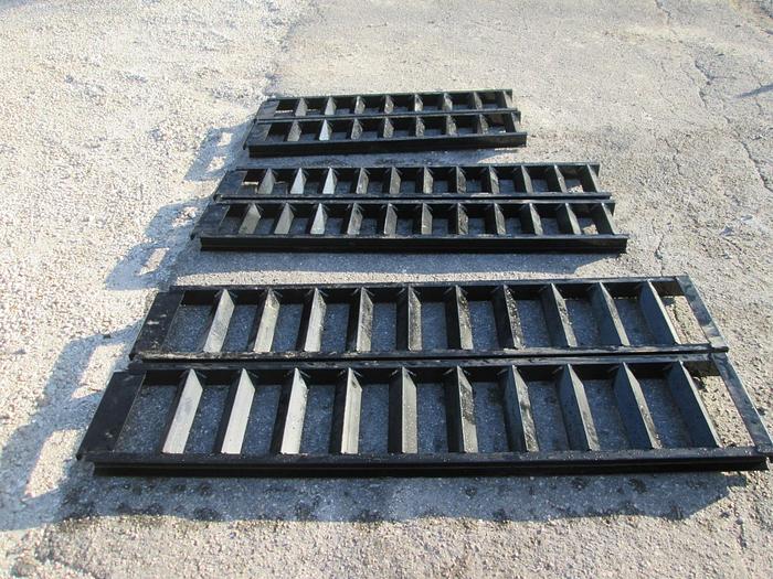 Heavy duty trailer ramps