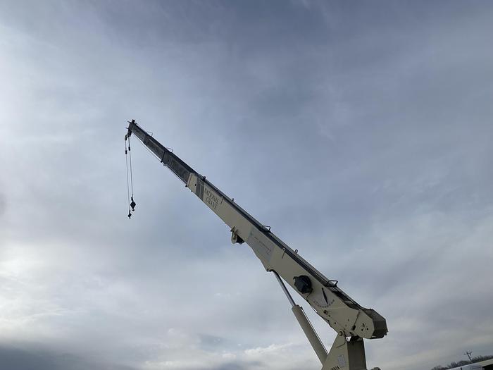 Used 2007 National 900A