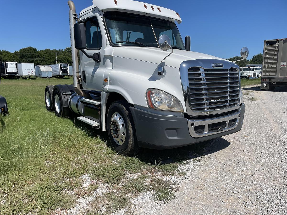 Used 2020 Freightliner Cascadia