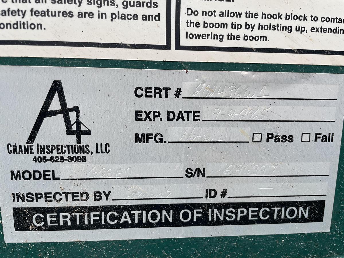 Used 2011 National crane Boom truck 600E2