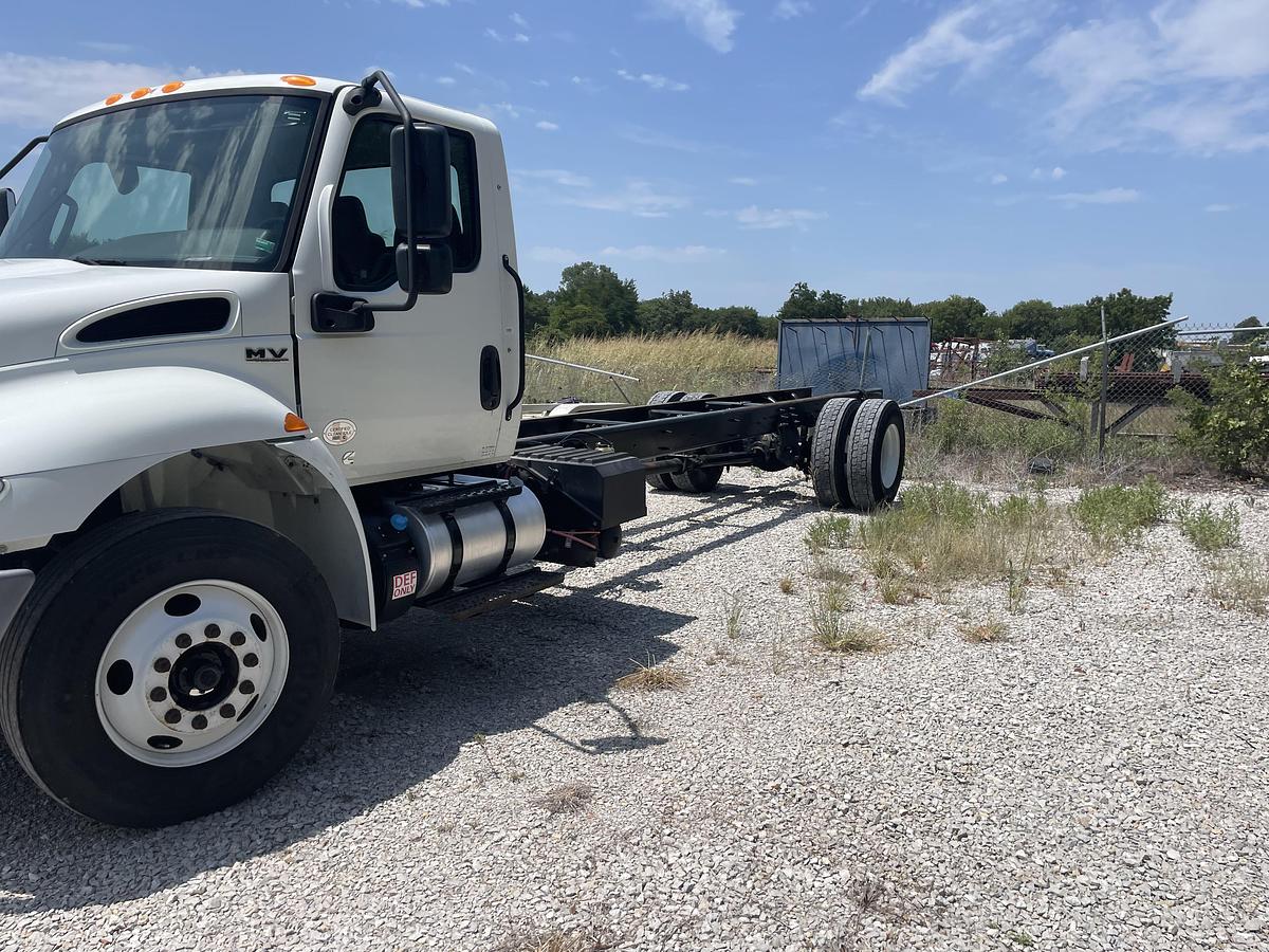 Used 2019 International Can and chassis