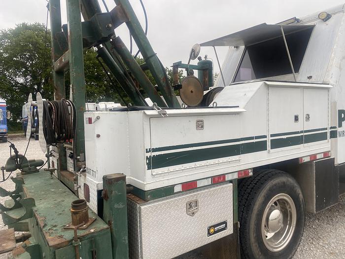 Used 2009 Ford 750 Slickline Quickrig