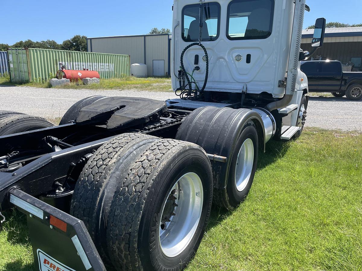 Used 2020 Freightliner Cascadia