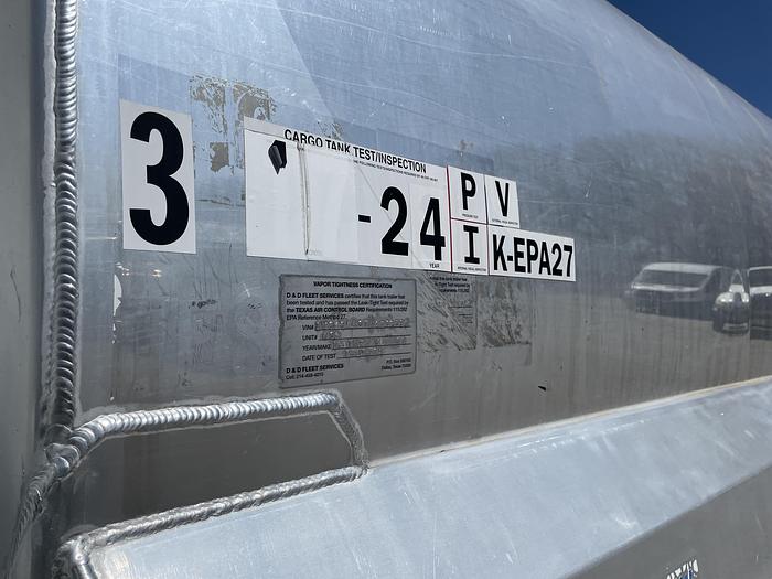 Used 2009 Kenworth Fuel Truck