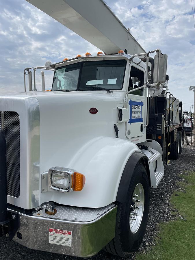 Used 2012 National 9125A