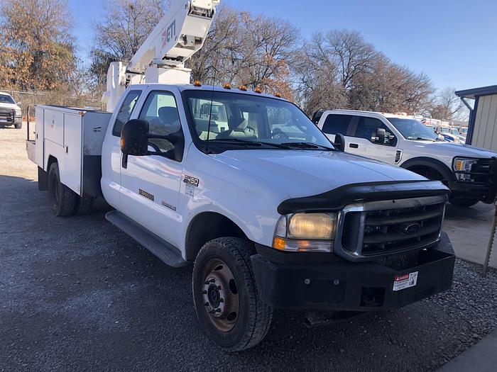 Used 2003 Ford 450 bucket truck