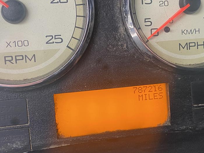 Used 2013 Freightliner Day cab