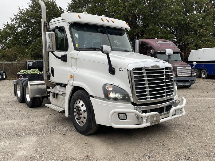 Used 2020 Freightliner Cascadia