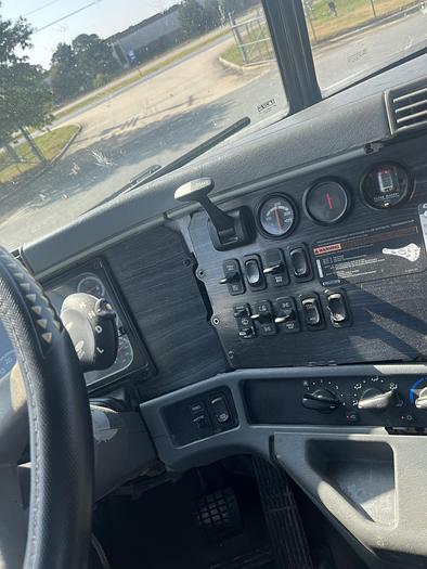 Used 2007 Freightliner Cascadia