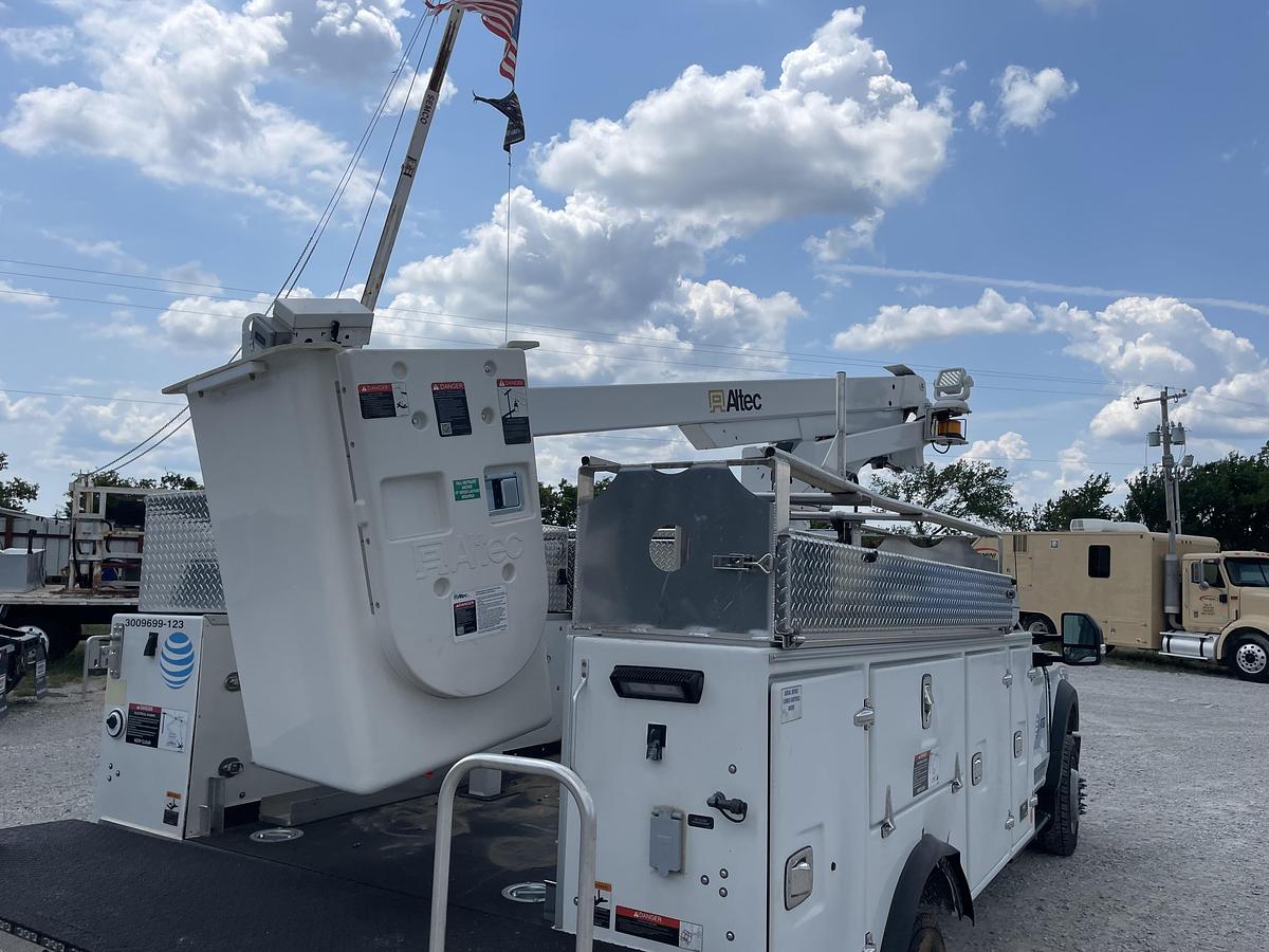 Used 2023 Ford Bucket Truck