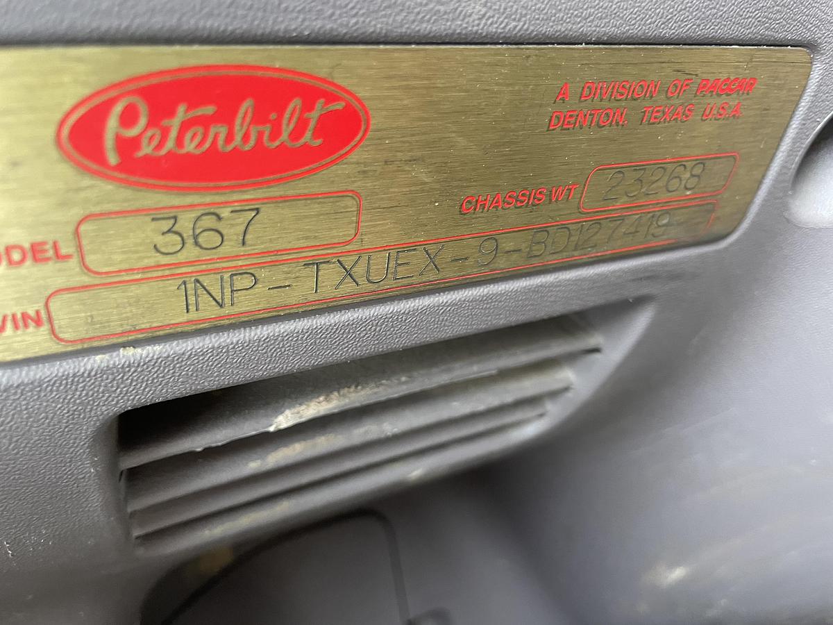 Used 2011 National crane Boom truck 600E2