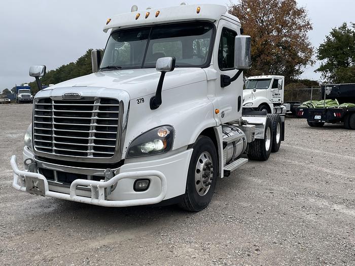 Used 2020 Freightliner Cascadia