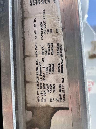 Used 2009 Kenworth Fuel Truck