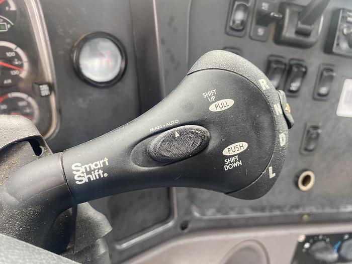 Used 2013 Freightliner Day cab