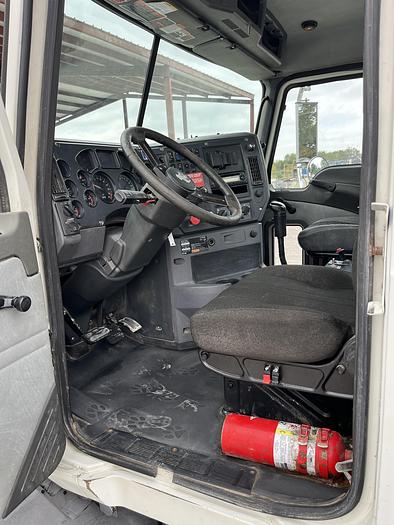 Used 2013 Mack Day cab