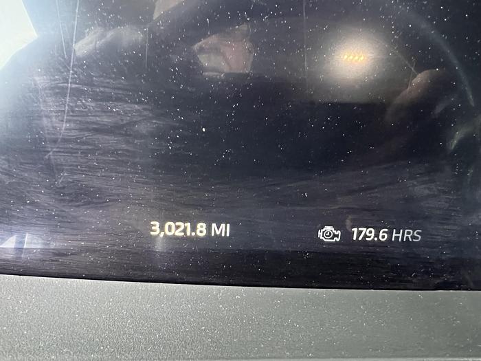 Used 2023 Kenworth 880