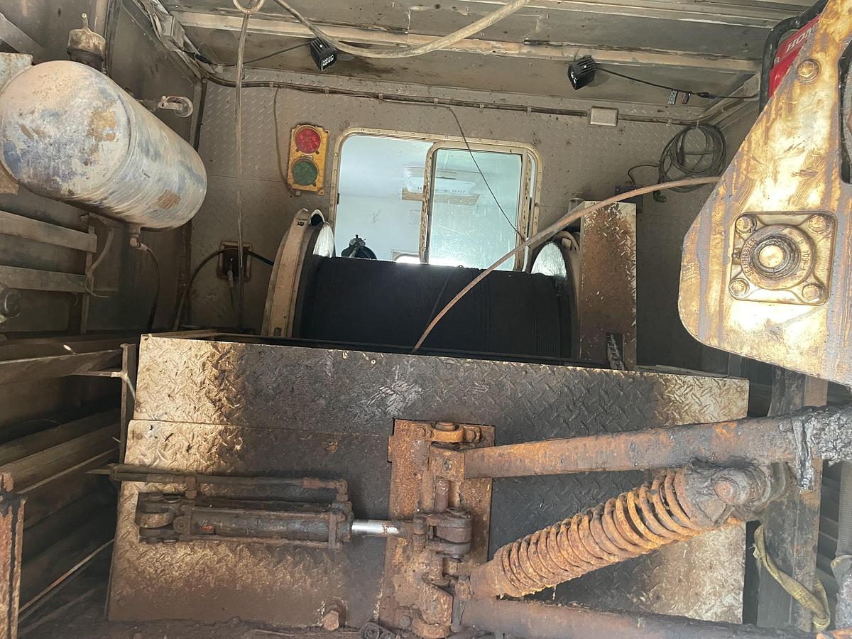 Used 2007 International Wireline plugging