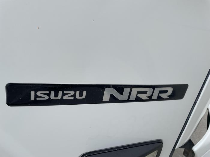 Used 2010 Isuzu Box truck