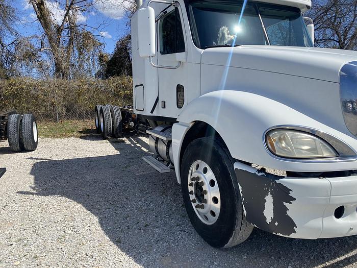 Used 2009 Freightliner Sleeper