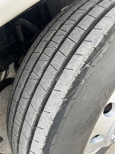 Used 2013 Mack Day cab