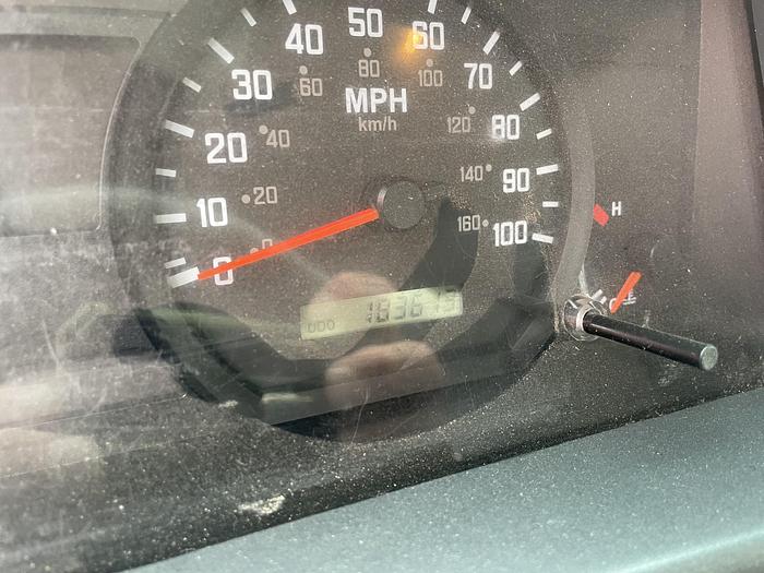 Used 2010 Isuzu Box truck