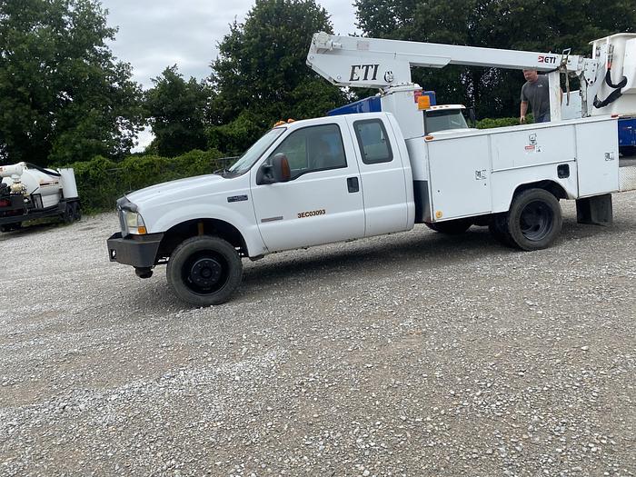 Used 2003 Ford 450 bucket truck