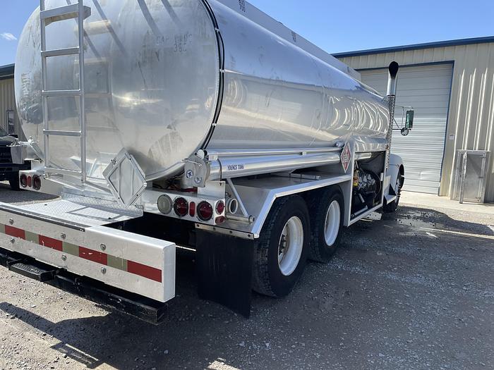 Used 2009 Kenworth Fuel Truck