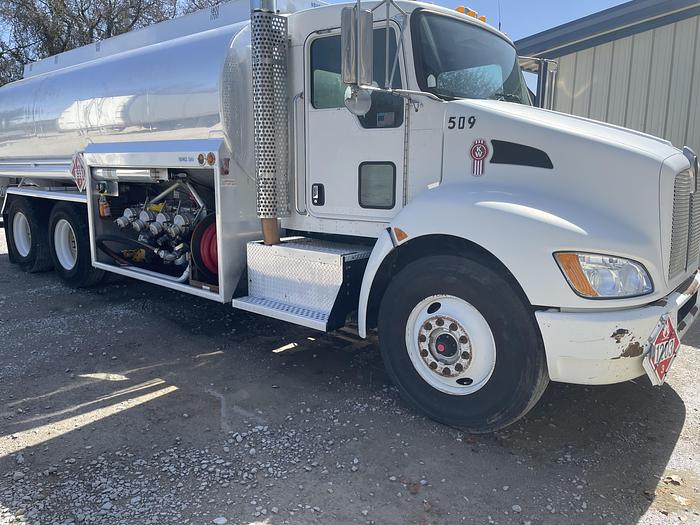 Used 2009 Kenworth Fuel Truck