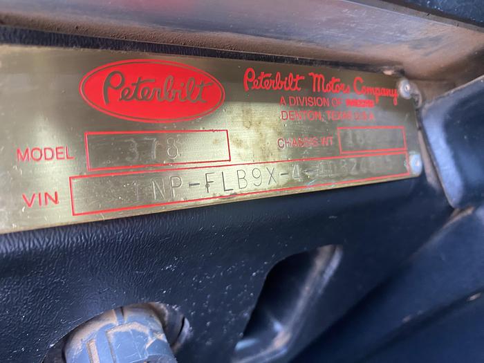 Used 2004 Peterbilt Cab and chassis