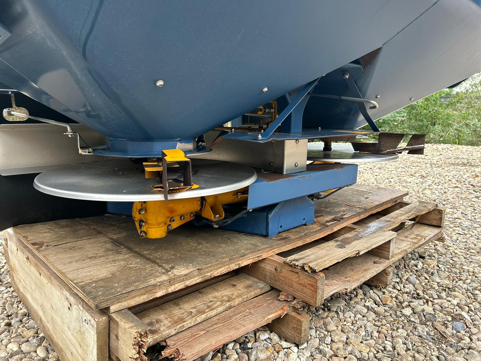 Used KRM Bogballe L2 Plus Fertiliser Spreader