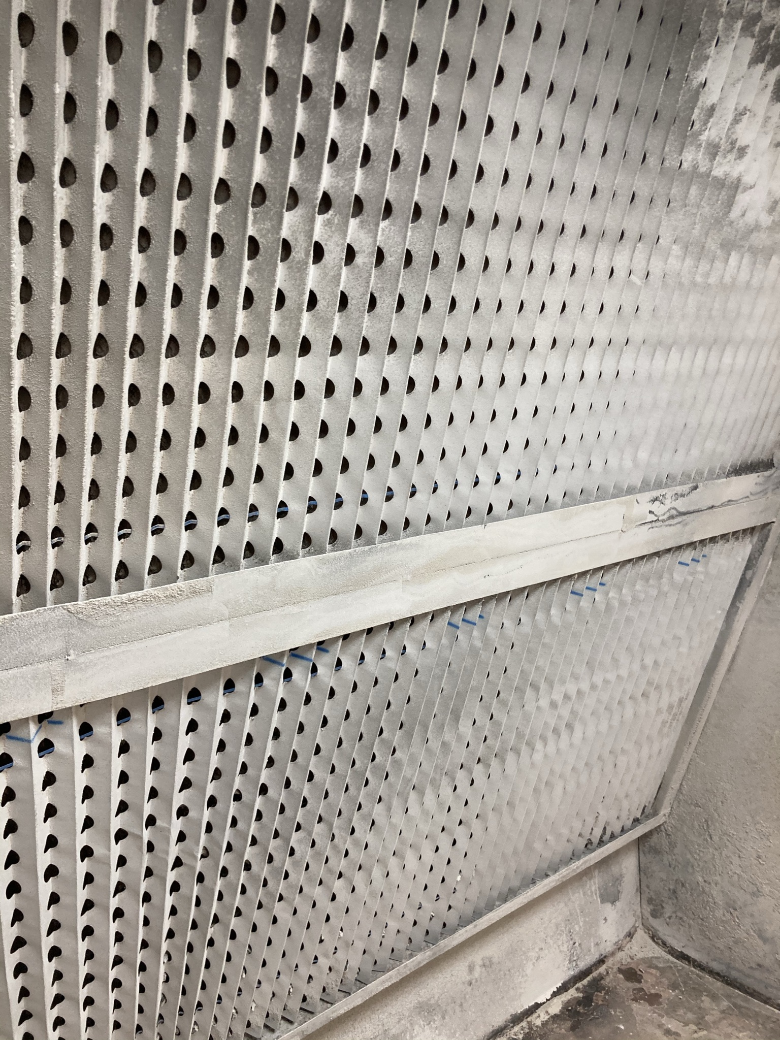 Used Binks 8' Spray Booth