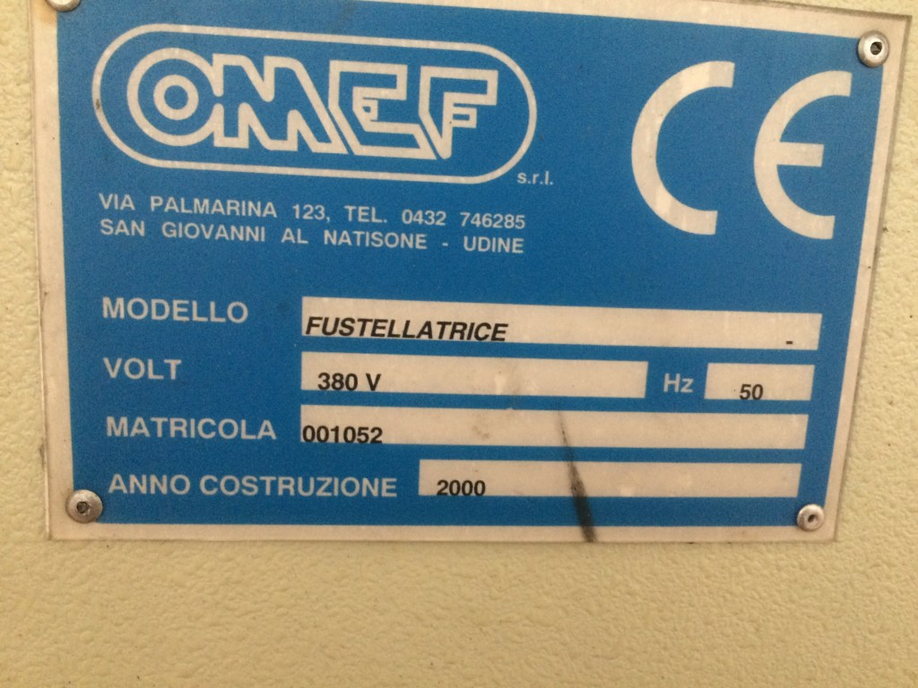Usato 2000 Fustellatrice per scocche in multistrato
