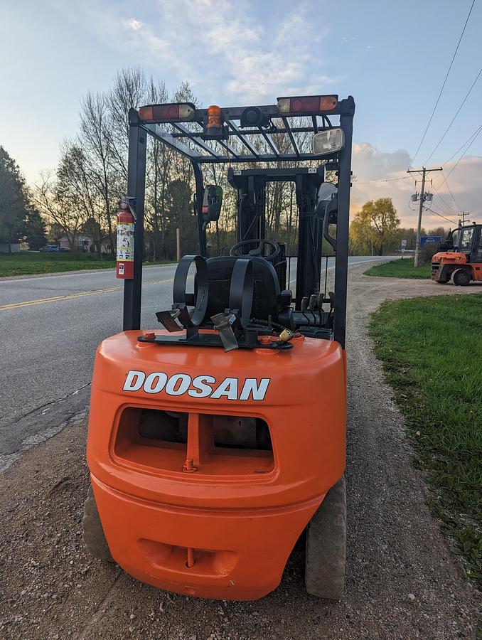 Used 2017 Doosan 6000 Lb Outdoor Forklift