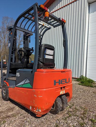 Used 2021 Like-New 3 Wheel Forklift