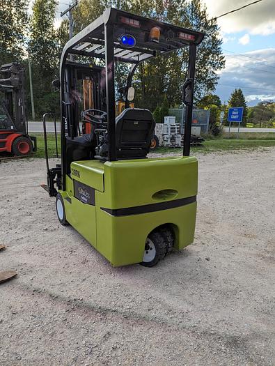 Used Clark TMX25 3 Wheel Electric Forklift