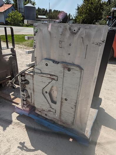 Used 2019 Cascade Box Clamp Carton Clamp