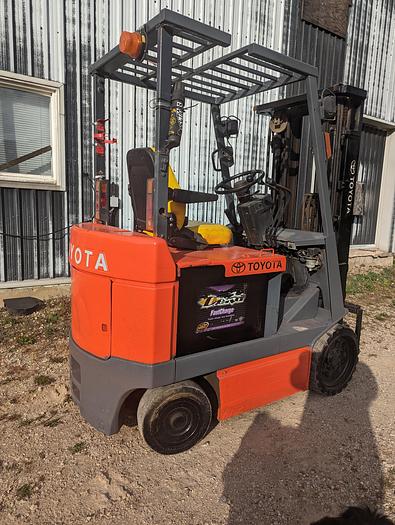 Used Toyota Electric Forklift