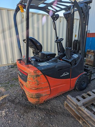 Used 2015 Linde 3 Wheel Forklift